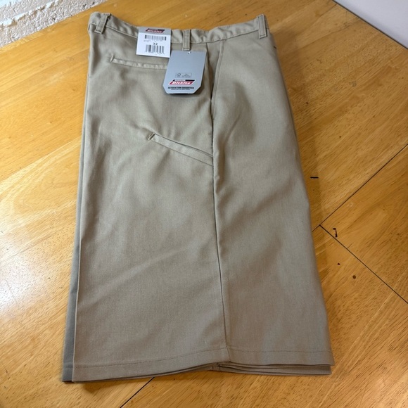 Dickies Essential Work Short Relaxed Fit Men's 32 Caqui Flex - Picture 1 of 7